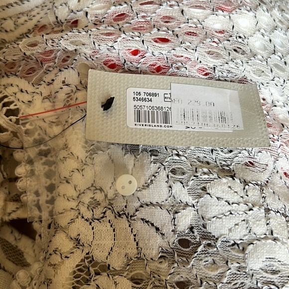 RIVER ISLAND New, Never Been Worn Lace Top with Tags. - Picture 4 of 4